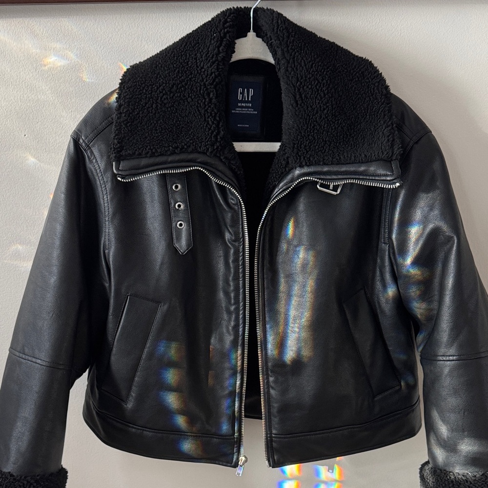 GAP Black Faux Leather Jacket with Shearling Trim Sz Medium Petite